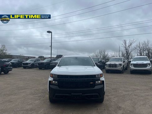 Used 2021 Chevrolet Silverado 1500 W/T w/ WT Value Package AWD/4WD image 3
