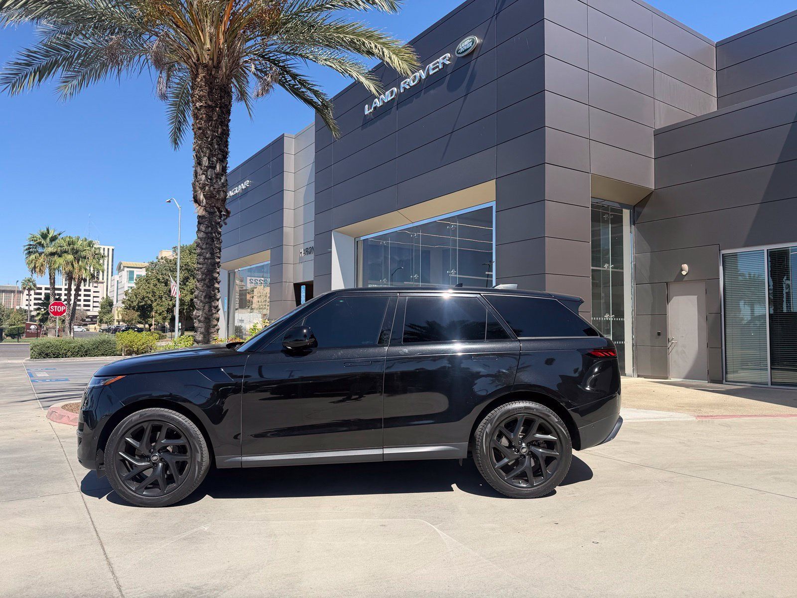 Certified 2024 Land Rover Range Rover Sport SE AWD/4WD image 3
