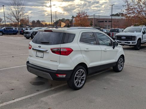 Used 2021 Ford EcoSport Titanium image 4