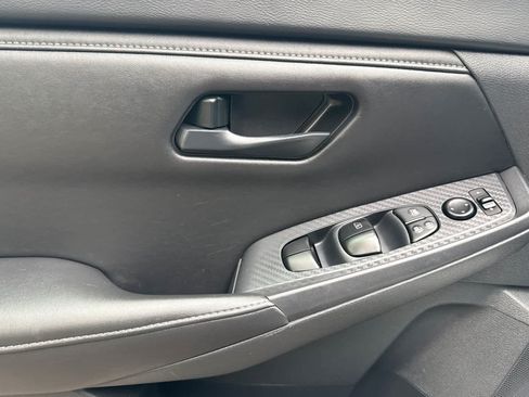 Used 2024 Nissan Sentra S FWD image 12