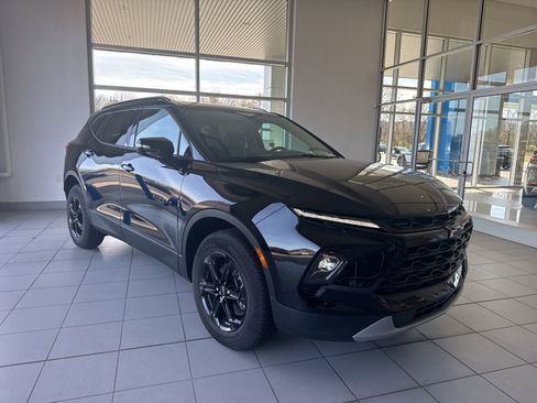 New 2026 Chevrolet Blazer LT image 3