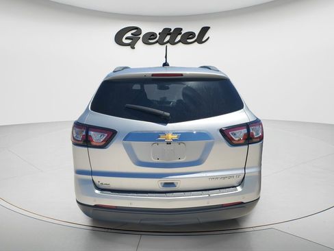 Used 2017 Chevrolet Traverse LT image 4