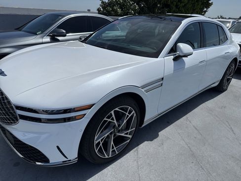 Used 2023 Genesis G90 3.5T AWD/4WD image 2