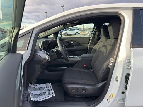 New 2026 Chevrolet Equinox EV LT image 16