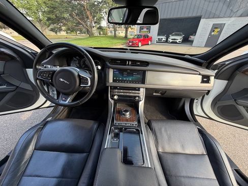 Used 2018 Jaguar XF S AWD/4WD image 30