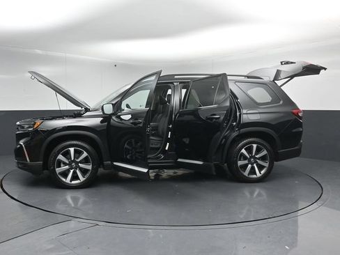 Used 2025 Honda Pilot Touring image 56