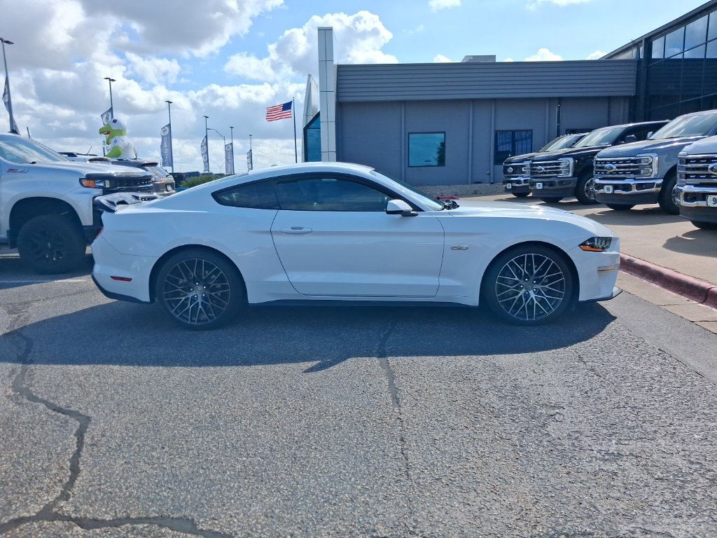 Used 2019 Ford Mustang GT Premium w/ Equipment Group 401A RWD image 4