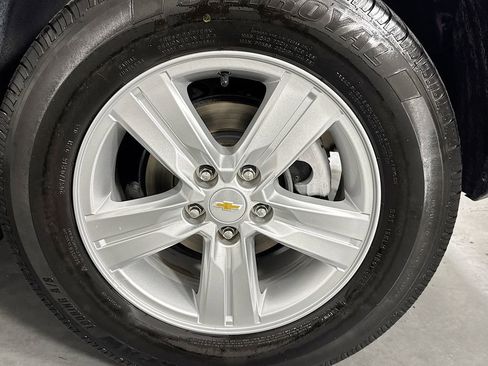 Used 2021 Chevrolet Trax LS w/ Tint and Cruise Package AWD/4WD image 32