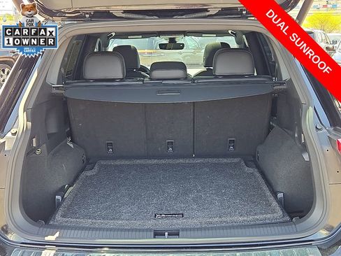 Used 2022 Volkswagen Tiguan SEL R-Line AWD/4WD image 30