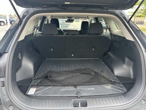 Used 2023 Kia Sportage LX AWD/4WD image 16