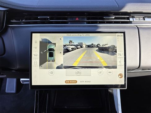 Used 2024 Land Rover Range Rover Sport Dynamic SE image 21