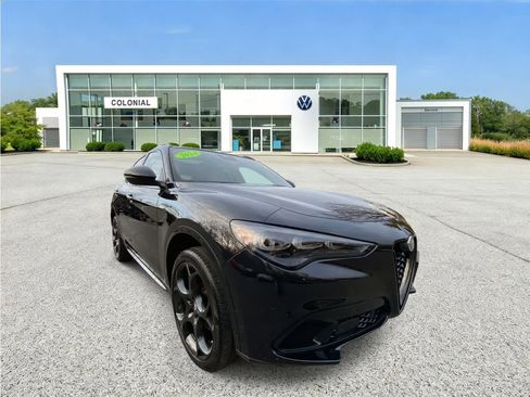 Used 2024 Alfa Romeo Stelvio AWD image 7