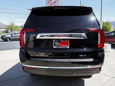 Used 2024 GMC Yukon XL SLT w/ SLT Luxury Package AWD/4WD image 7
