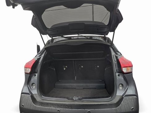 Used 2020 Nissan Kicks SR image 10