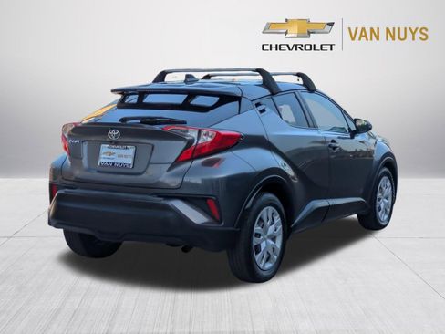 Used 2019 Toyota C-HR LE FWD image 5