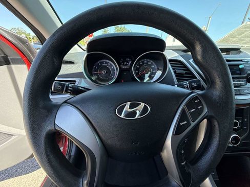 Used 2014 Hyundai Elantra SE FWD image 11