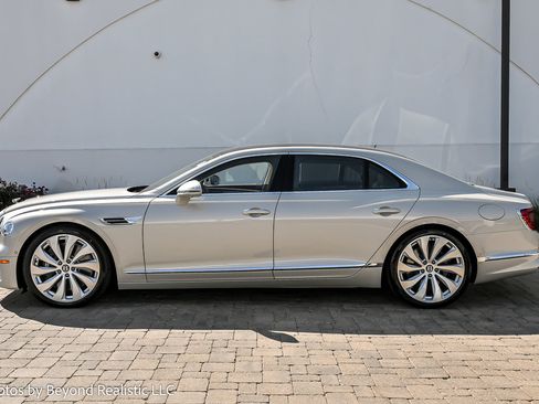 New 2026 Bentley Flying Spur Plug-In Hybrid image 9