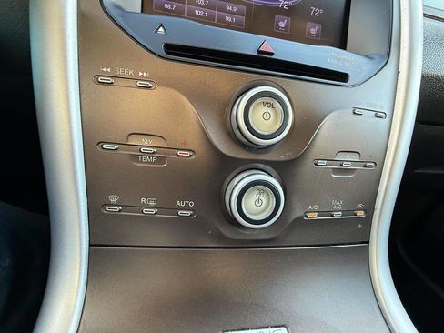 Used 2013 Ford Edge SEL image 38