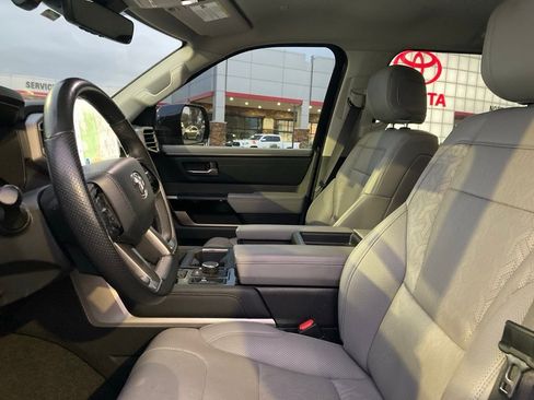 Used 2024 Toyota Tundra Limited image 10