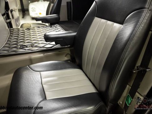 Used 2001 HUMMER H1 4-Door Wagon image 27