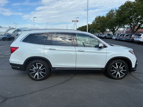 Used 2021 Honda Pilot Touring image 2