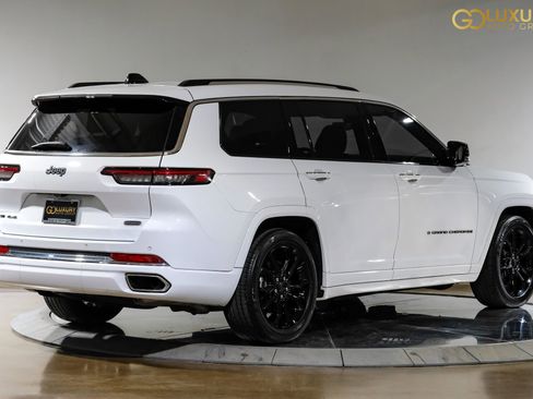 Used 2023 Jeep Grand Cherokee L Overland AWD/4WD image 10