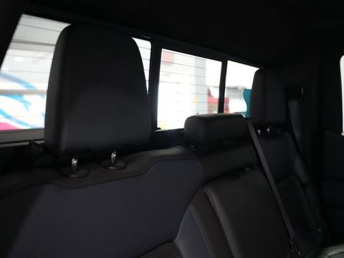 Used 2022 GMC Sierra 1500 Denali w/ Driver Alert Package II AWD/4WD image 17