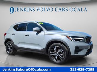 Certified 2025 Volvo XC40 B5 Core video 1