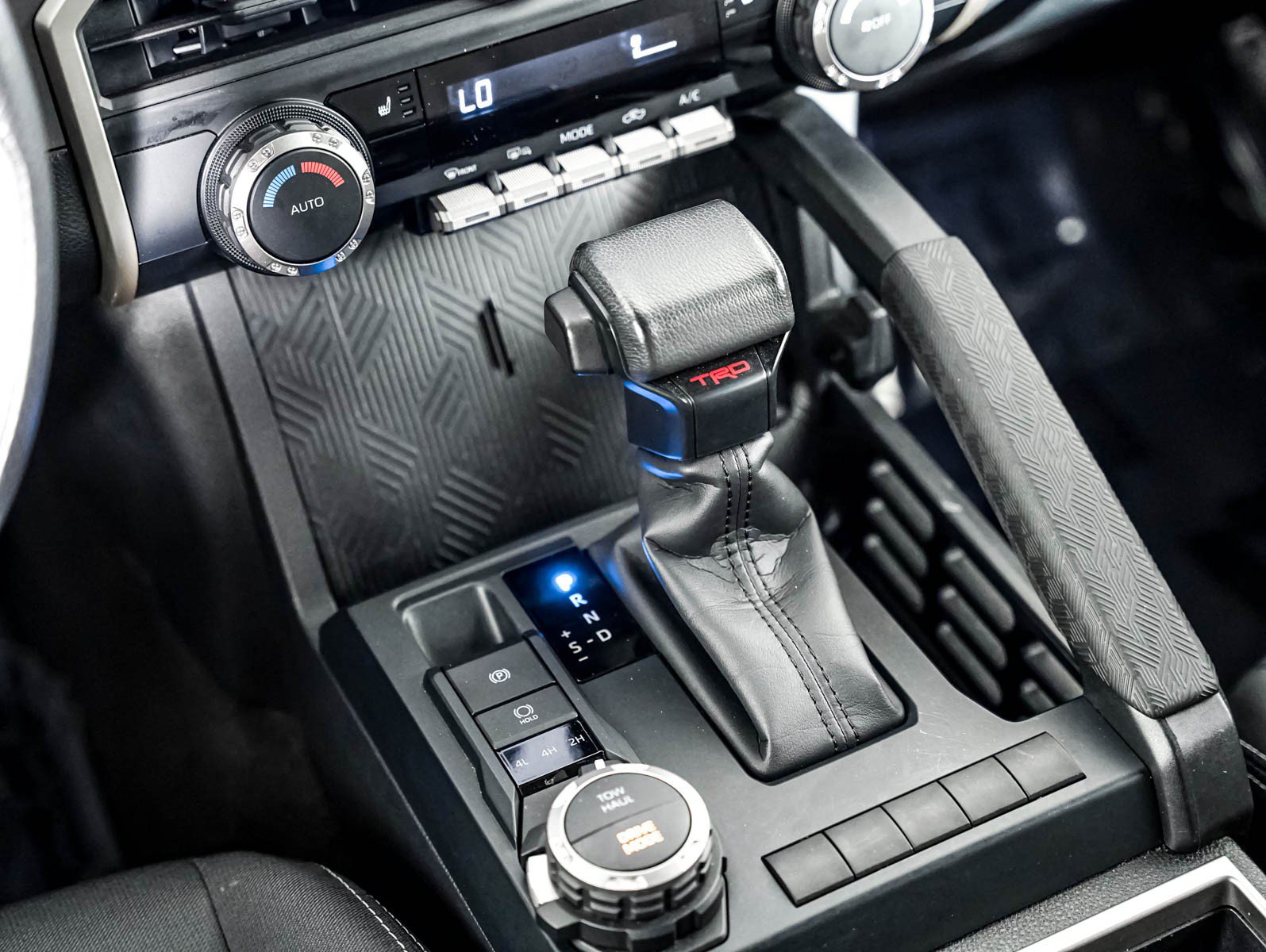Used 2024 Toyota Tacoma TRD Sport AWD/4WD image 15