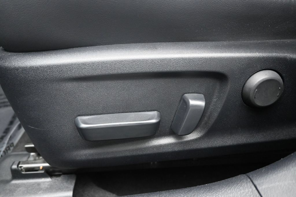 Used 2024 Lexus IS 300 w/ Premium Package RWD image 10