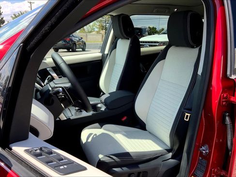 New 2025 Land Rover Discovery Sport S image 9