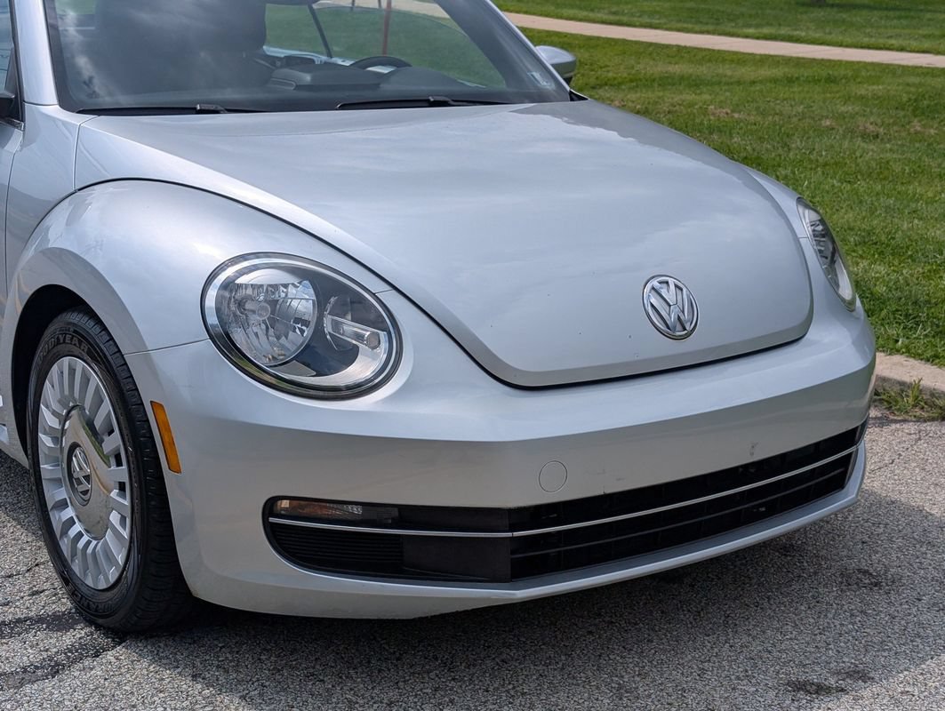 Used 2014 Volkswagen Beetle TDI FWD image 12