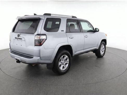 Used 2021 Toyota 4Runner SR5 Premium w/ Moonroof Package AWD/4WD image 6