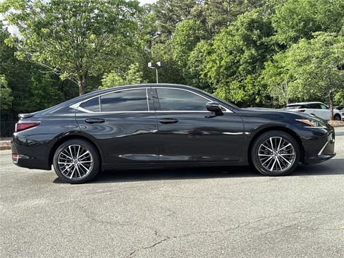 Used 2022 Lexus ES 300h w/ Premium Package FWD image 32
