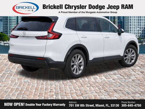 Used 2023 Honda CR-V LX image 4