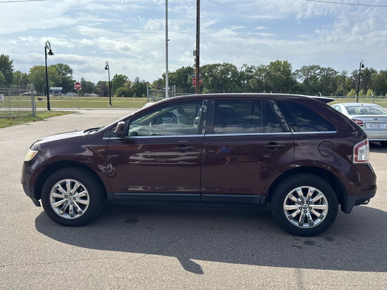 Used 2010 Ford Edge Limited FWD image 8