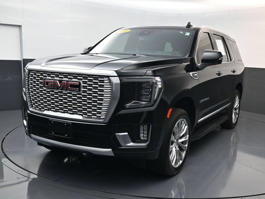 Used 2024 GMC Yukon Denali w/ Advanced Technology Package AWD/4WD image 1