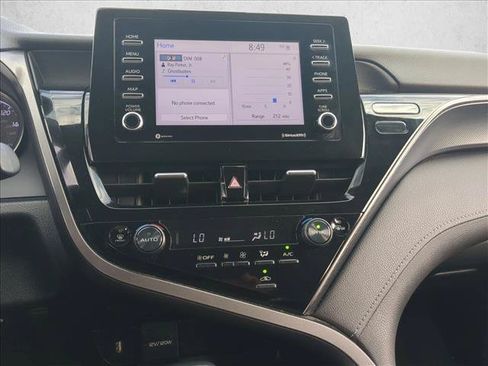 Used 2022 Toyota Camry SE w/ Carpet Mat Package (TMS) FWD image 14