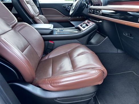 Used 2021 Lincoln Aviator Reserve w/ Equipment Group 202A image 43