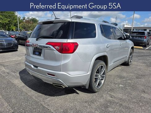 Used 2018 GMC Acadia Denali w/ Technology Package FWD image 3