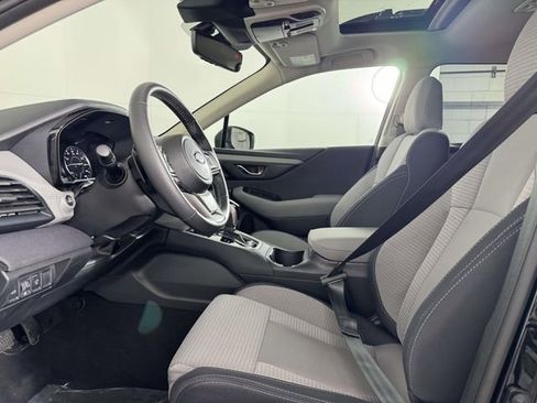 Used 2025 Subaru Outback Premium image 4