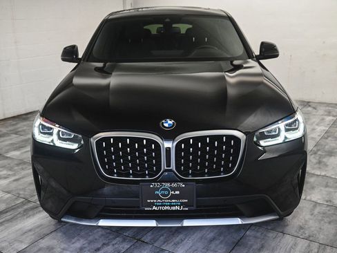Used 2025 BMW X4 xDrive30i image 2