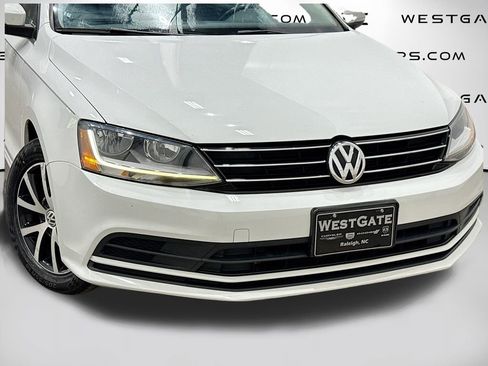 Used 2017 Volkswagen Jetta SE image 39