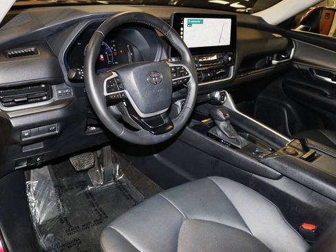 Used 2024 Toyota Grand Highlander AWD image 84