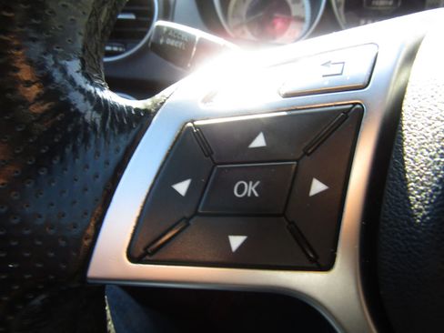 Used 2012 Mercedes-Benz C 300 4MATIC Sedan image 22