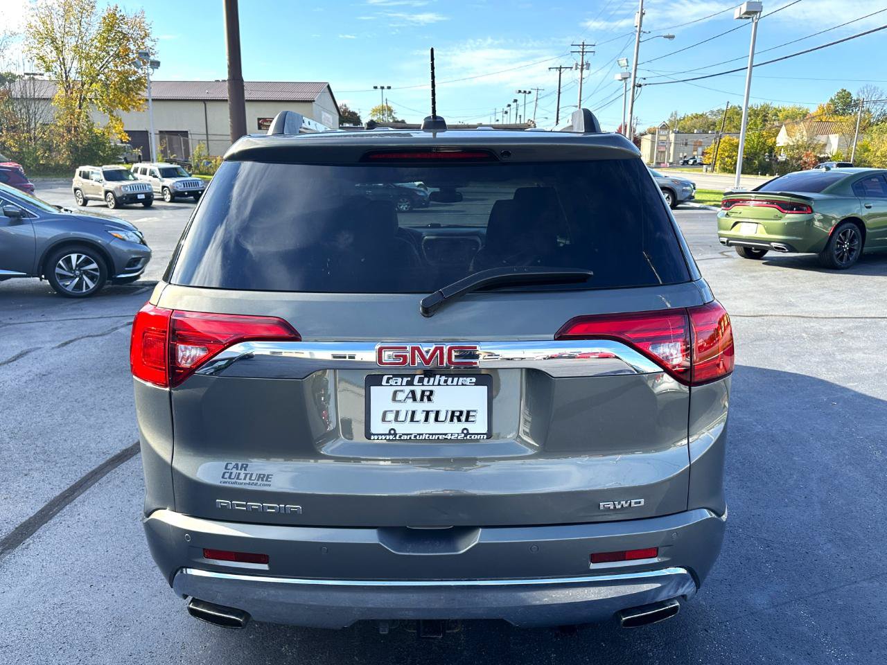 Used 2018 GMC Acadia Denali w/ Technology Package AWD/4WD image 12