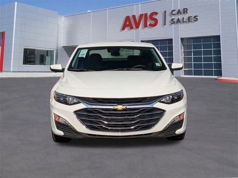 Used 2024 Chevrolet Malibu LT image 2