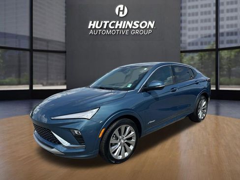 Certified 2024 Buick Envista Avenir image 3