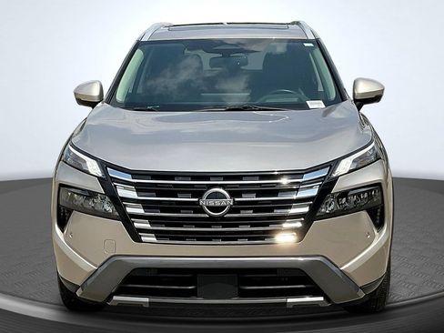 Used 2025 Nissan Rogue SL w/ Tech Package AWD/4WD image 2