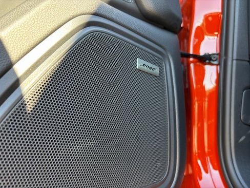 Certified 2025 Porsche Macan image 23